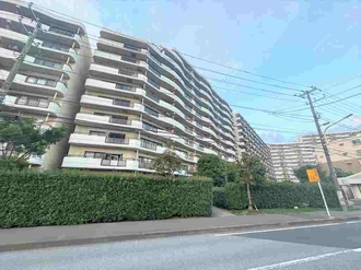 谷津パークタウン参番街４６号棟の外観