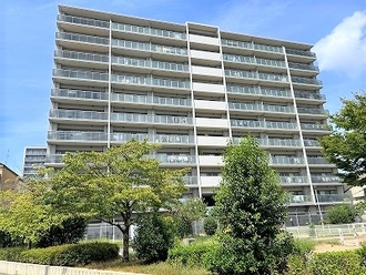 エスリード鶴見緑地公園の外観