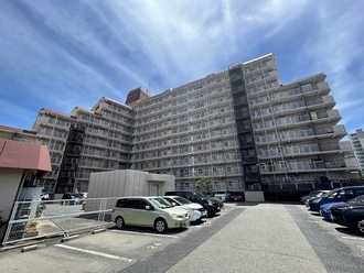 浜甲子園グリーンマンションの外観
