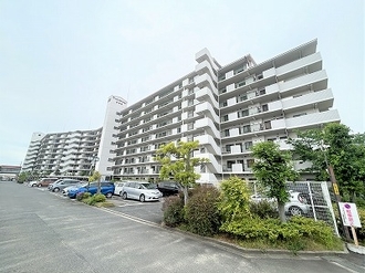 ライオンズマンション高槻南の外観
