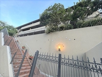 メゾン千里丘新芦屋１番館の外観
