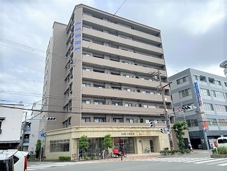 リーガル大阪城東の外観