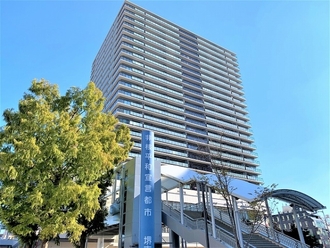 プラウドタワー堺東の外観