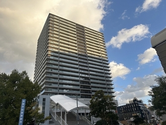 プラウドタワー堺東の外観