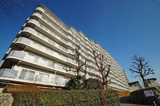 泉北星和台コーポラスの外観