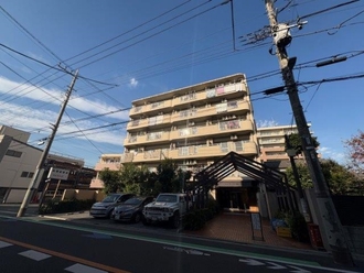ライオンズマンションお花茶屋の外観