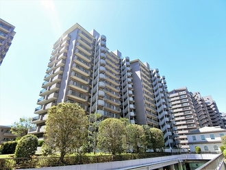 アクロシティＣポートの外観