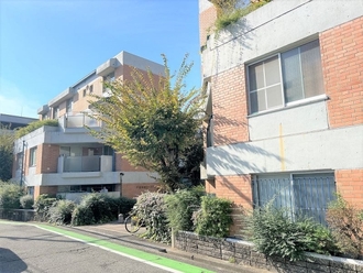 千里中央ローズヴィラの外観