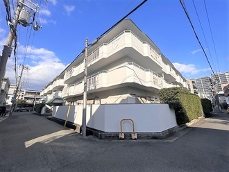 シャルマンコーポ塚口の外観