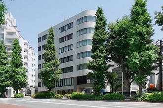 パーク・ノヴァ神宮前の外観