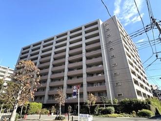 グランレーヴ川口