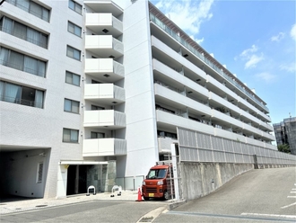 ルネブラン・クール北千里古江台の外観