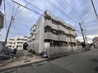 コスモ園田の外観