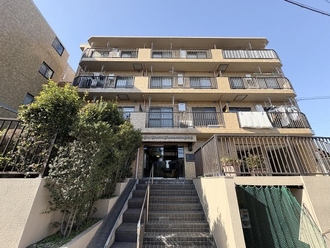 ライオンズマンション宮前平第３Ｂ棟の外観