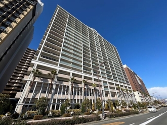 ルナタワー・ハリウッドプレイスの外観