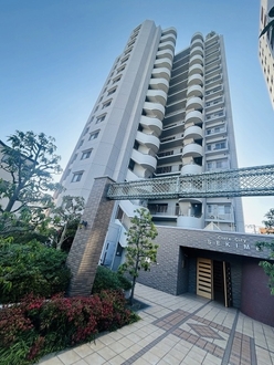 クレアシティ関目の外観