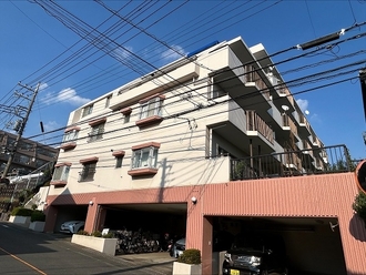 鷺沼東ロイヤルマンションの外観