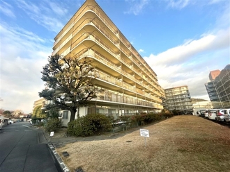 コトーハイツ伏見稲荷Ｂ棟の外観