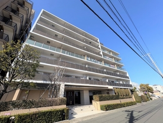 ガーデン横浜鴨居の外観