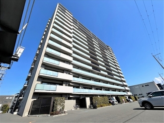 プレイズ新金岡の外観