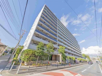 ラクラスガーデンの外観