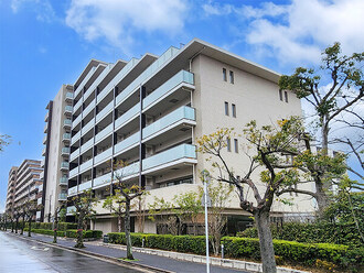 プレミスト稲毛海岸の外観