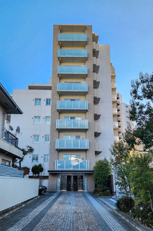 ブリリア大山ザレジデンスの外観