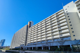 三田ナショナルコートの外観