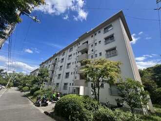箕面粟生第二住宅弐壱号棟の外観