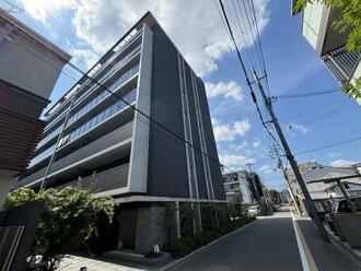 プレサンスロジェ京都西大路五条の外観