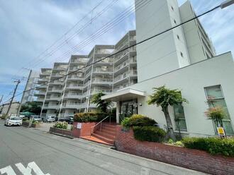 ドエル南塚口A棟の外観