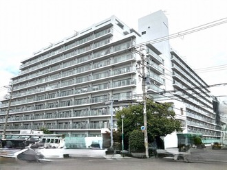 ファミール堺東の外観