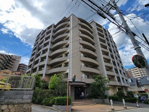 宝塚南口アーバンライフの外観