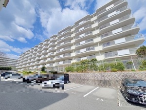 逆瀬川グリーンハイツの外観