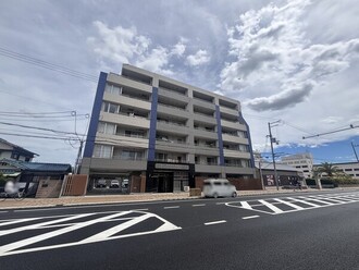 クレステージ甲子園口エスパスの外観