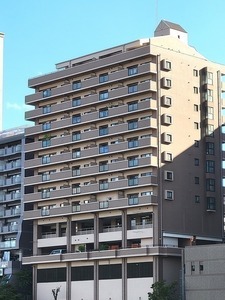 ファミール宝塚の外観