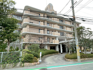 グラン・フェルティ甲東園の外観