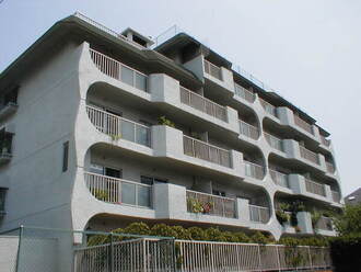 日商岩井芦屋翠ヶ丘マンションの外観