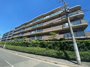 ルネ芦屋川ロザリウムの外観