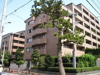 ファミール西宮・夙川公園の外観