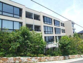 グランドメゾン山芦屋の外観