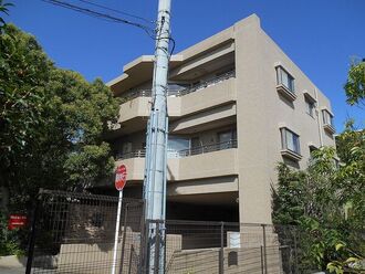 メゾン苦楽園桜町の外観