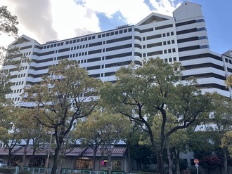 RICウエストコート4番街東棟の外観