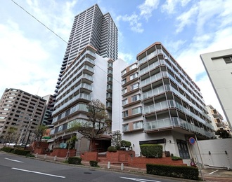 山手ダイヤハイツA棟の外観