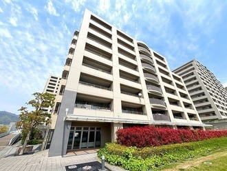 摩耶シーサイドプレイスフェアコースト2番館の外観