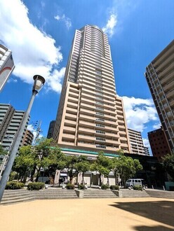 トア山手ザ・神戸タワーの外観