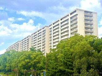 神戸ポートビレジ3号棟の外観