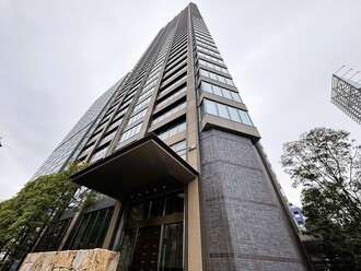 パークタワー北浜の外観