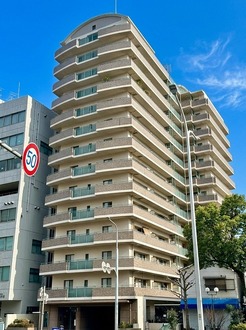 グラン・フェルティ神戸山手通りの外観