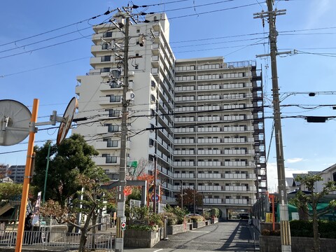 ファミール津久野